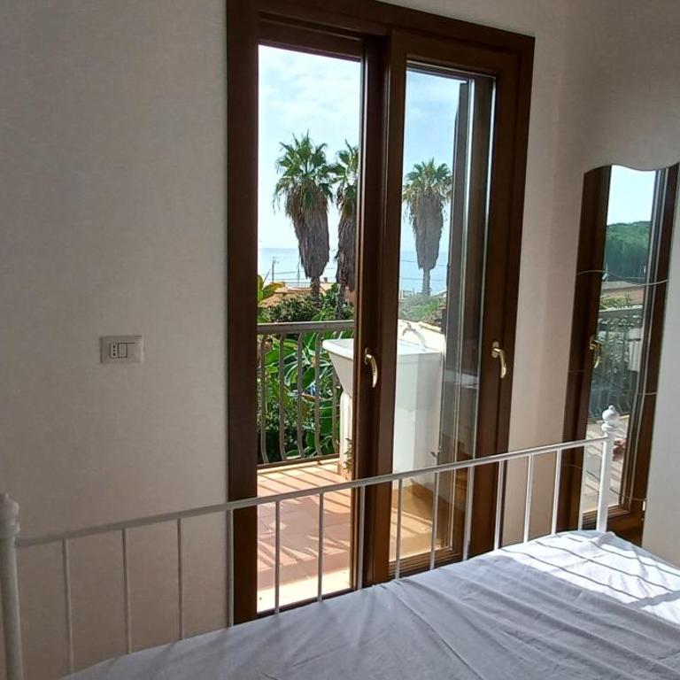 Appartamentino in villa a 2 passi dal mare - Camera Deluxe Matrimoniale con Vista Mare - 3