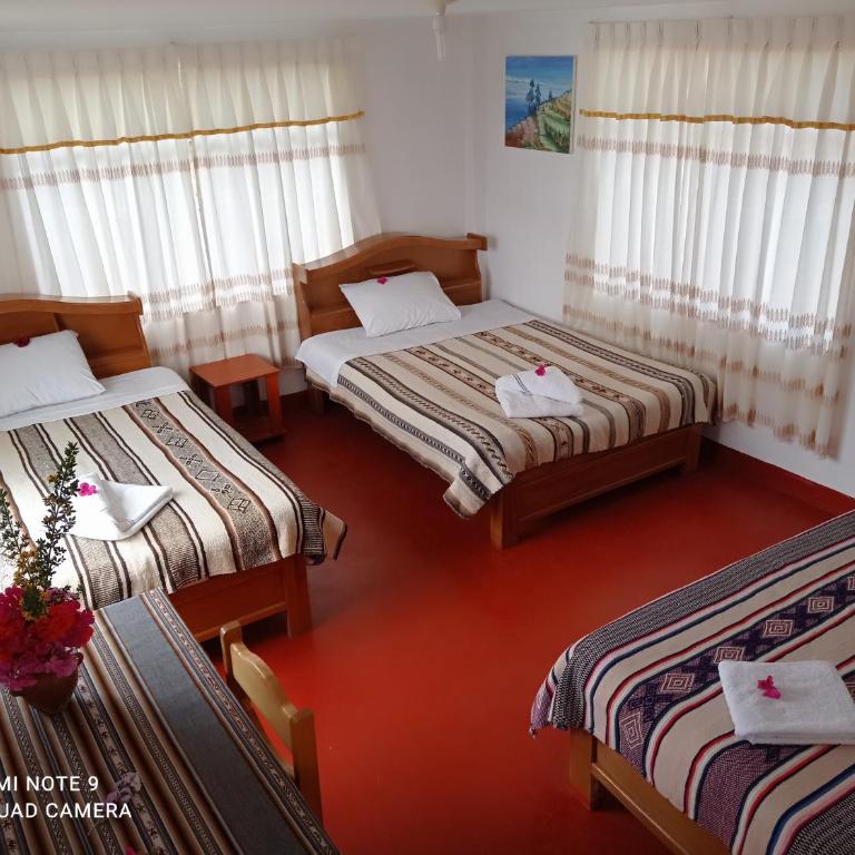 Hospedaje y Restaurante Saywa - Triple Room with Shared Bathroom - 1