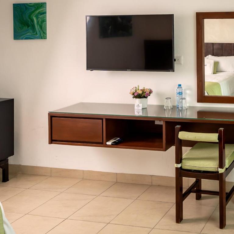 Imperla Hotel - Standard Queen Room - 8