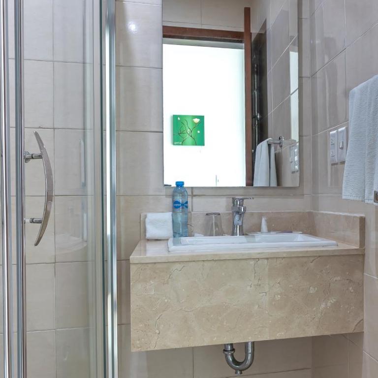 Imperla Hotel - Queen Room with Balcony - 5