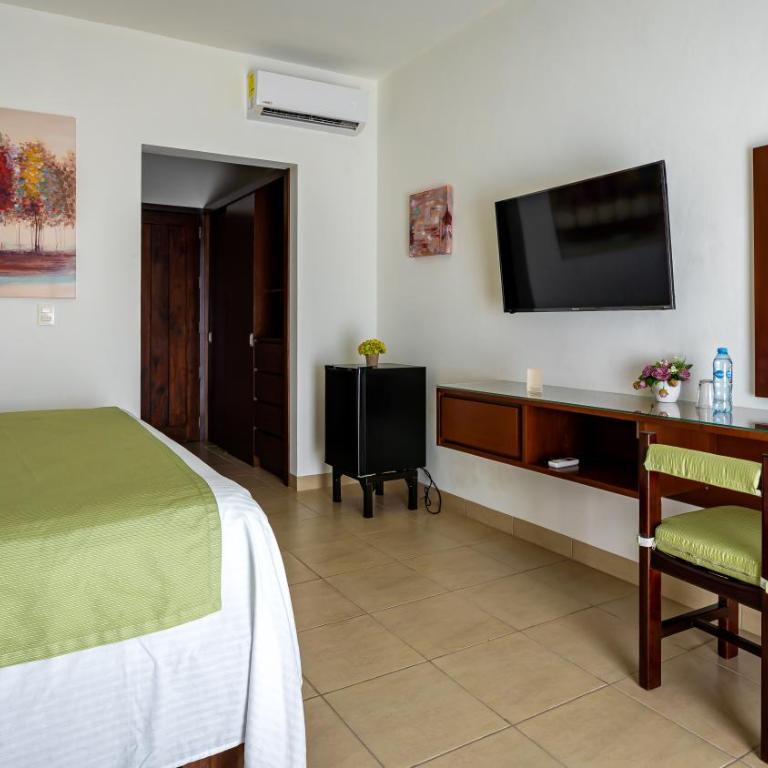 Imperla Hotel - King Room with Balcony - 2