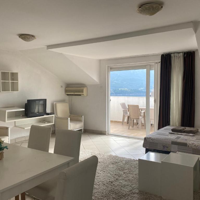 Veselinka Apartments & Rooms - Apartment with Sea View - 9