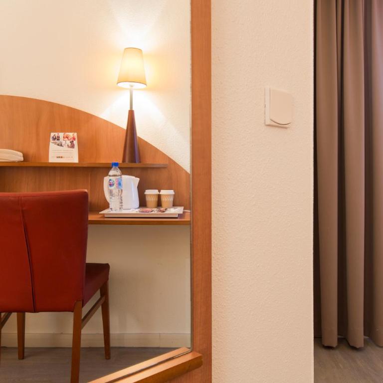 Comfort Hotel Grenoble Meylan - Chambre Lits Jumeaux - 3