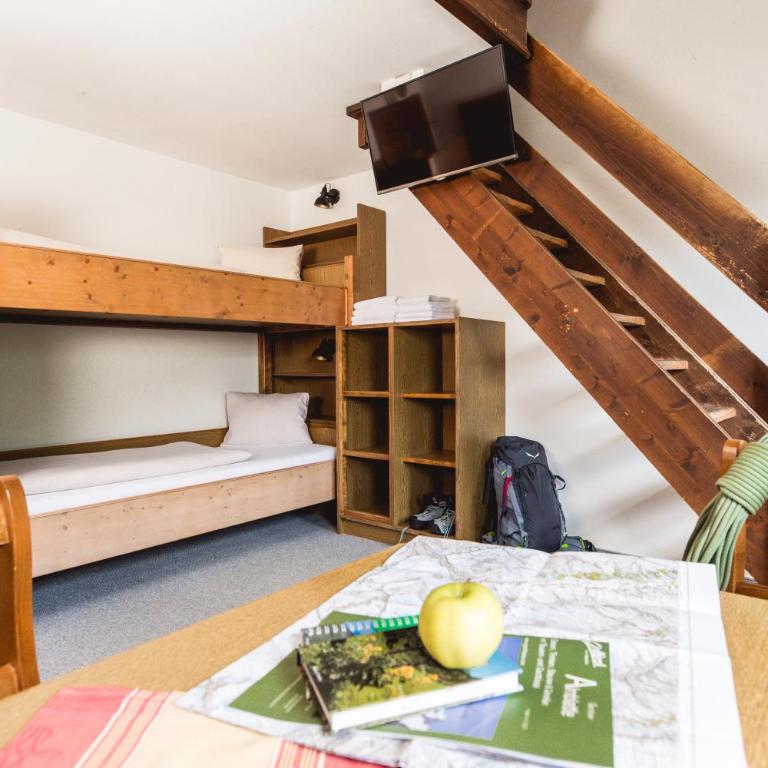 Gästehaus Tauernhaus - Familienzimmer mit Bergblick - 3
