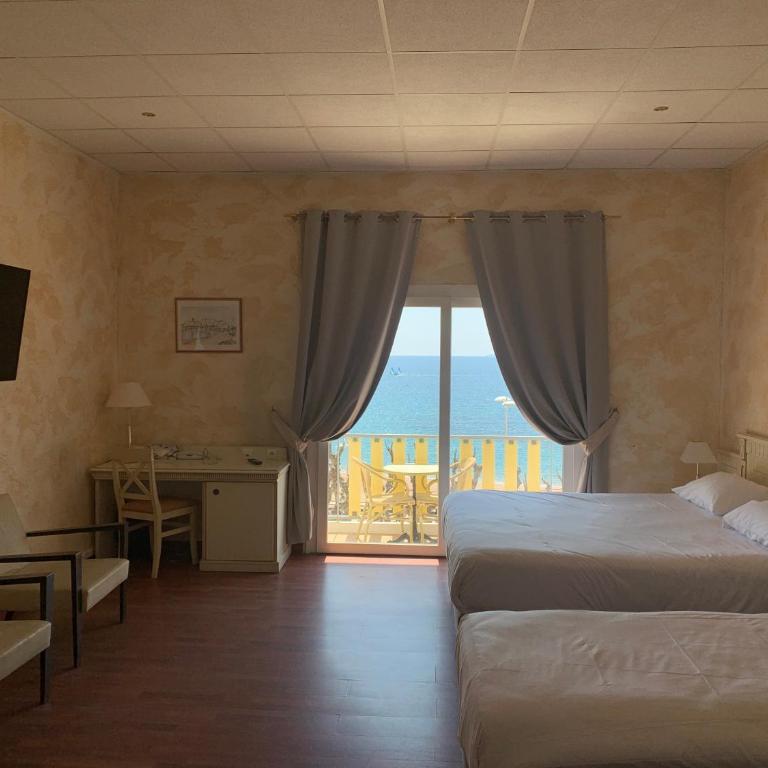 Le Beau Séjour - Chambre Familiale avec Balcon - 5
