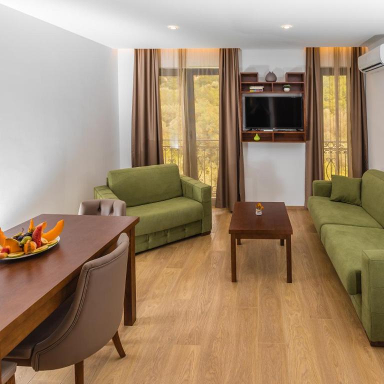 Hotel Plaza Lucice - Apartment with Terrace - 2