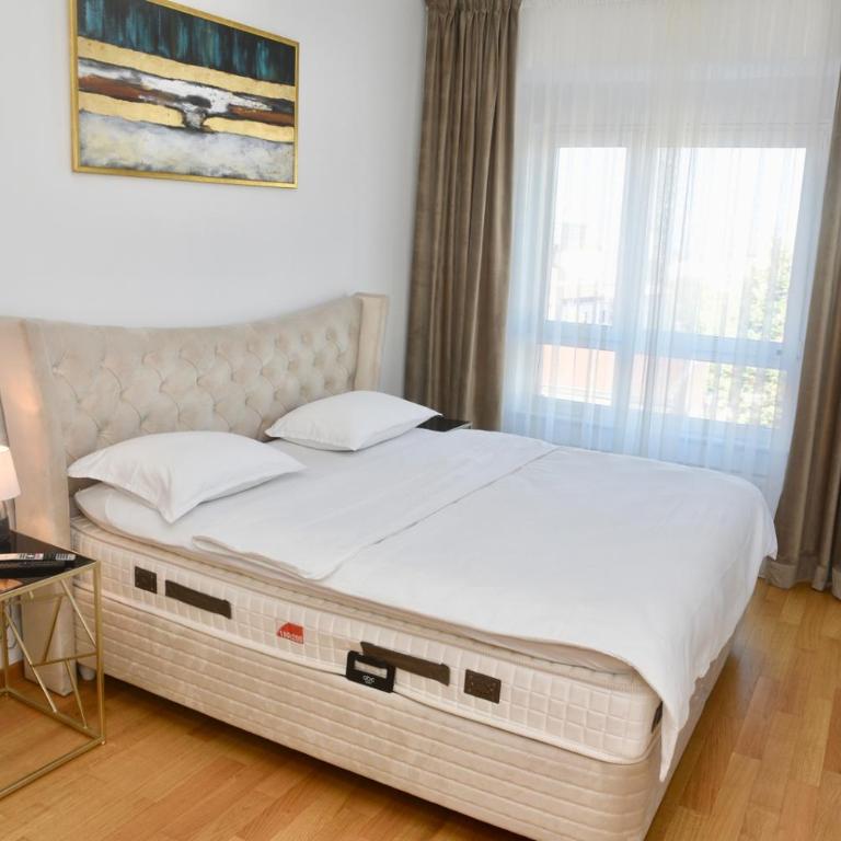 The Main Square Apartments - Superior Apartman - 6
