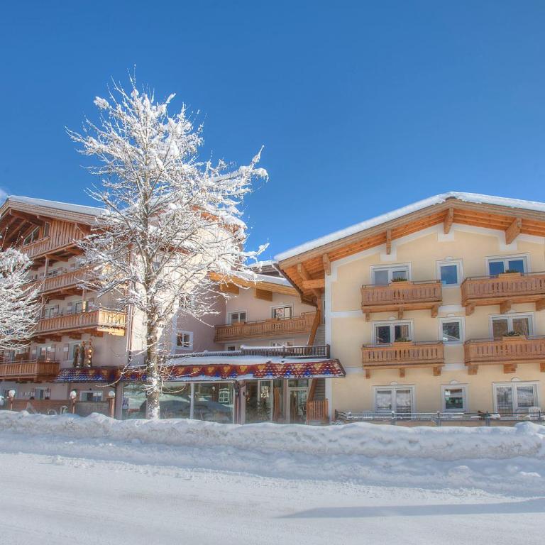 Hotel Steiger - Doppelzimmer mit Bergblick - 1