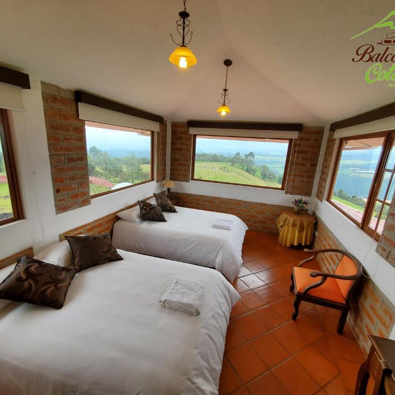 Balcon al Cotopaxi Hosteria - Habitación Doble con vistas a la montaña - 2