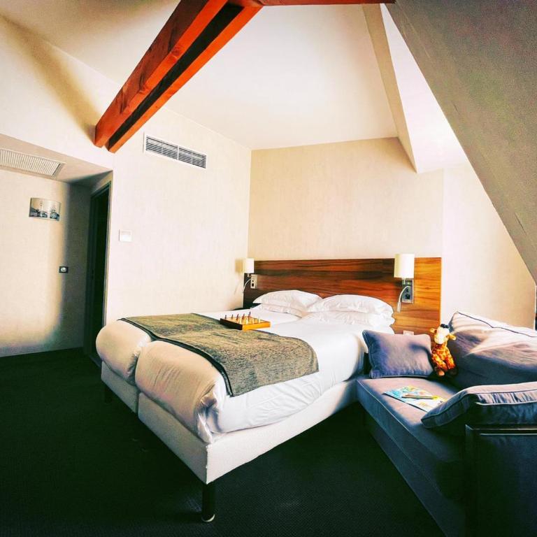 Holiday Inn Paris Montmartre by IHG - Two-Bedroom Queen Suite with Two Single Beds - 10