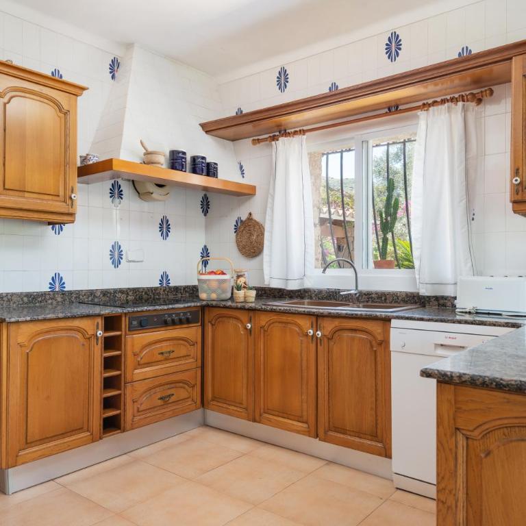 NEW! Can Malondra, villa para 8 con piscina y jardines - Villa with Private Pool - 24
