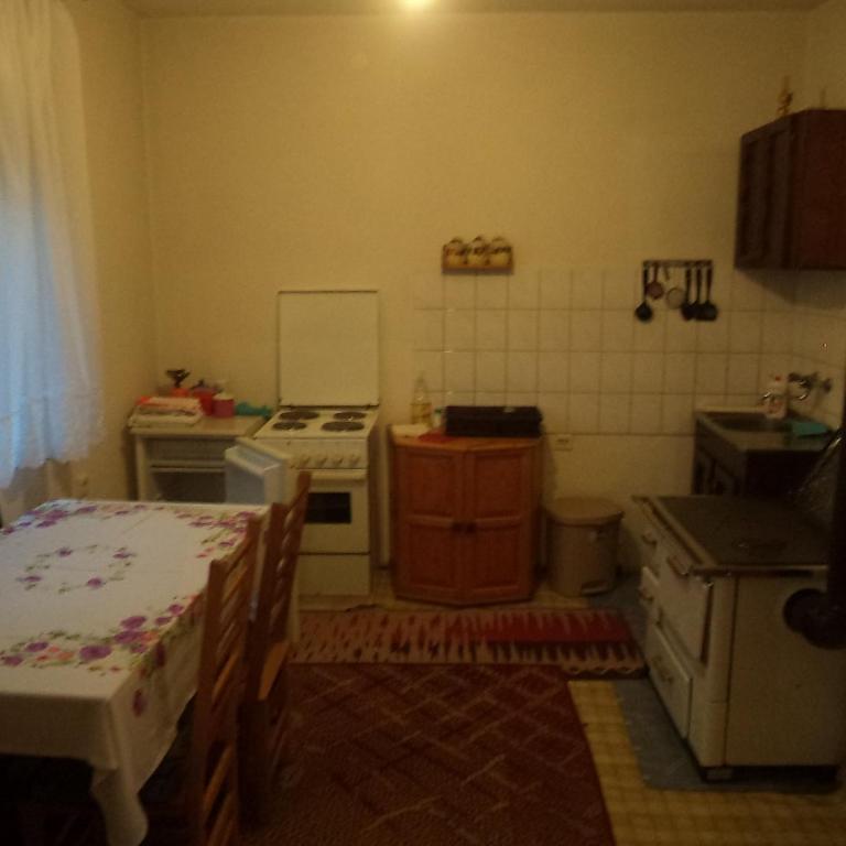 Apartments Zekovic - Two-Bedroom Apartment - 4