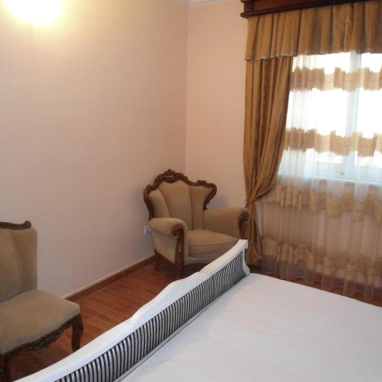 Apartments Pekic - Apartment with Balcony - 12