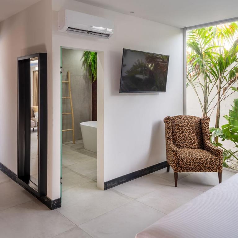 COCO by AGM Resorts - Three-Bedroom Villa - 22