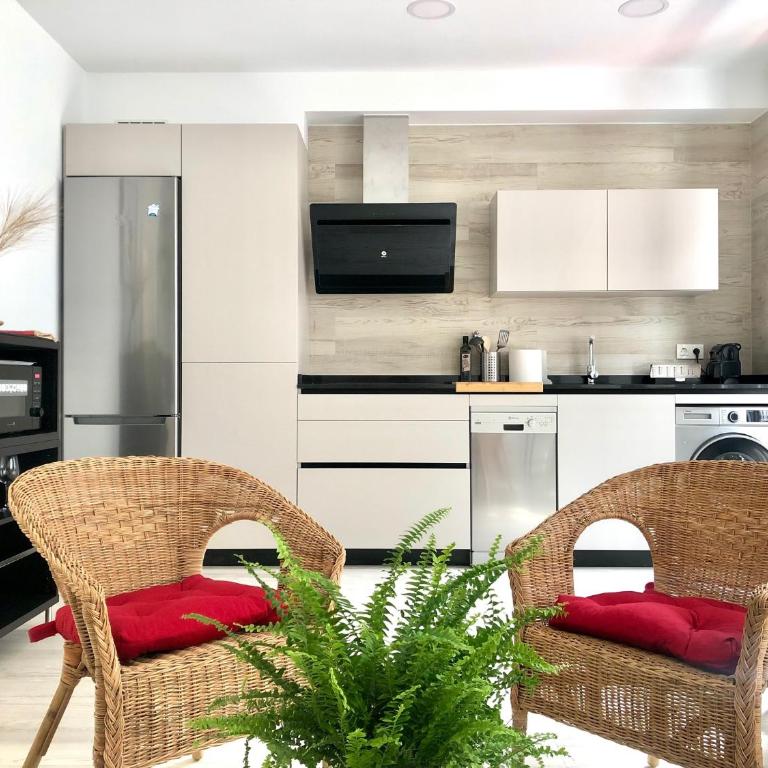 FOODIES LOCATION. SURF. NETFLIX . 3 BDR - Apartamento de 3 dormitorios - 24