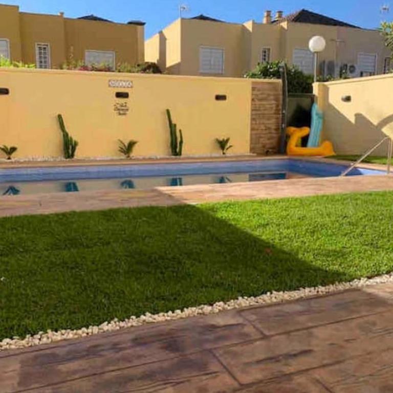 VIVE JEREZ Casa de lujo con piscina y barbacoa en la mejor zona de Jerez de la Frontera - Casa de 5 dormitorios - 2