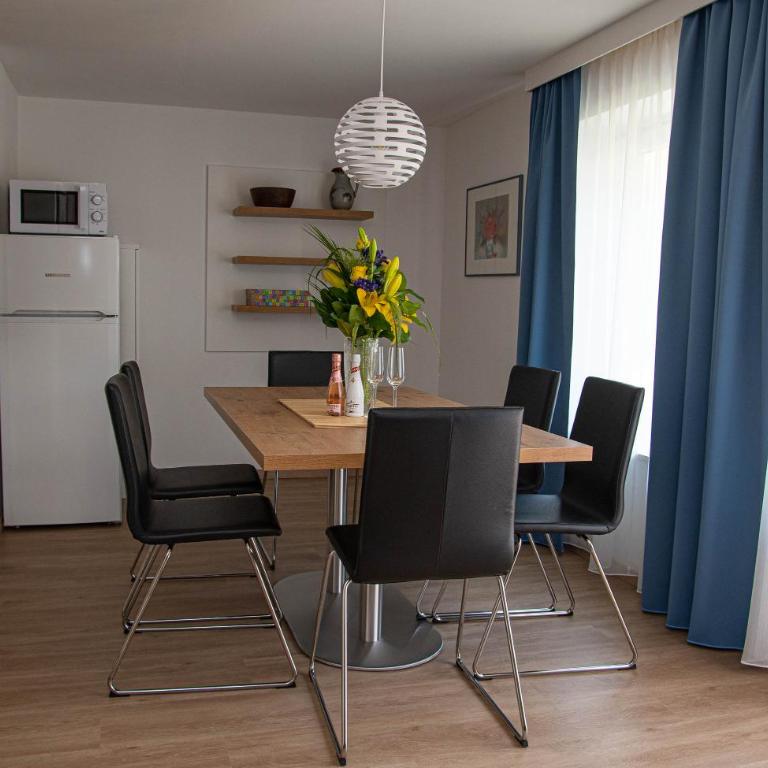 Villa Mayr - Apartment mit 2 Schlafzimmern und Terrasse - 16