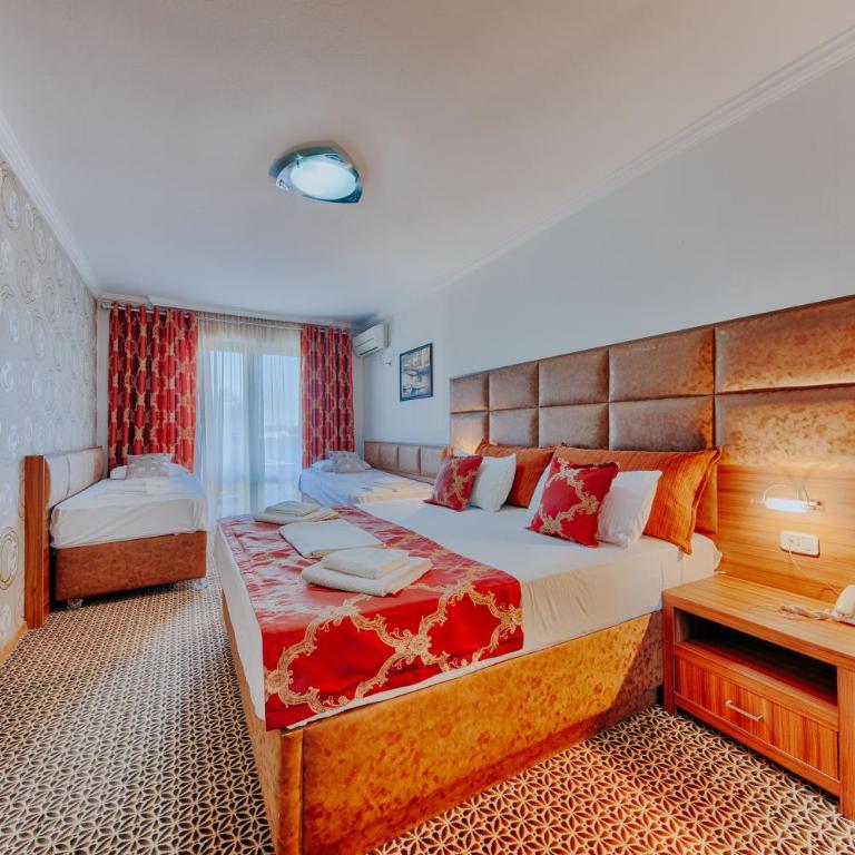 Hotel Lion - Četvorokrevetna Soba - 2