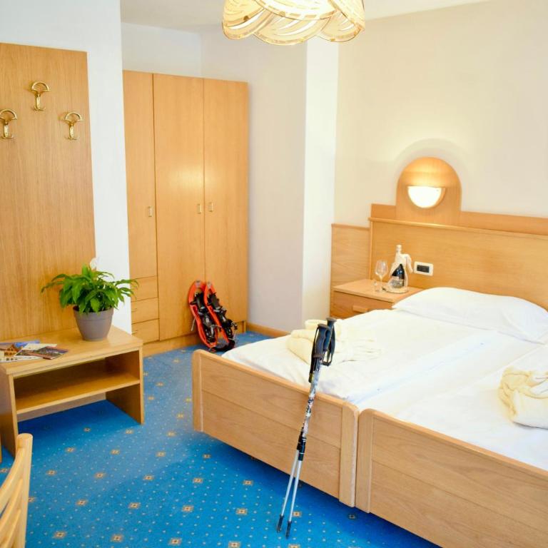 Hotel Waldheim - Doppelzimmer mit Balkon - 6