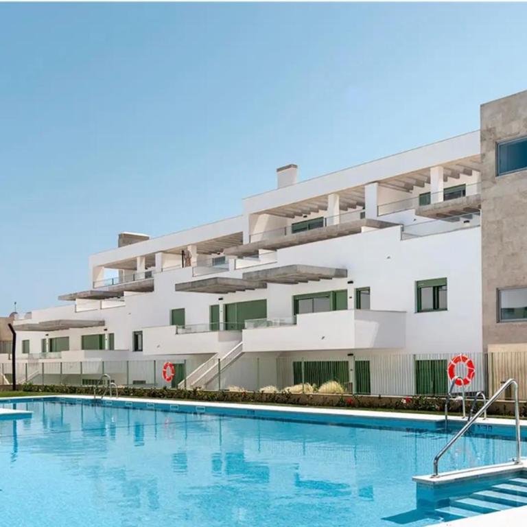 OCEAN APARTAMENT !! 1ª Línea del Mar, piscina, parking, wifi - Apartamento de 2 dormitorios - 8