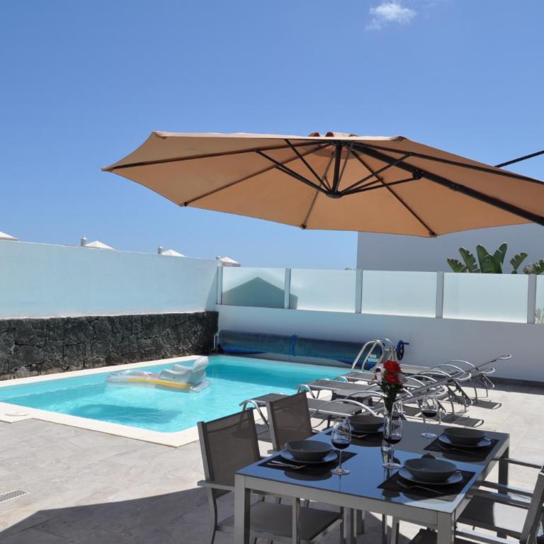Villa Cástor - Three-Bedroom Villa - 1
