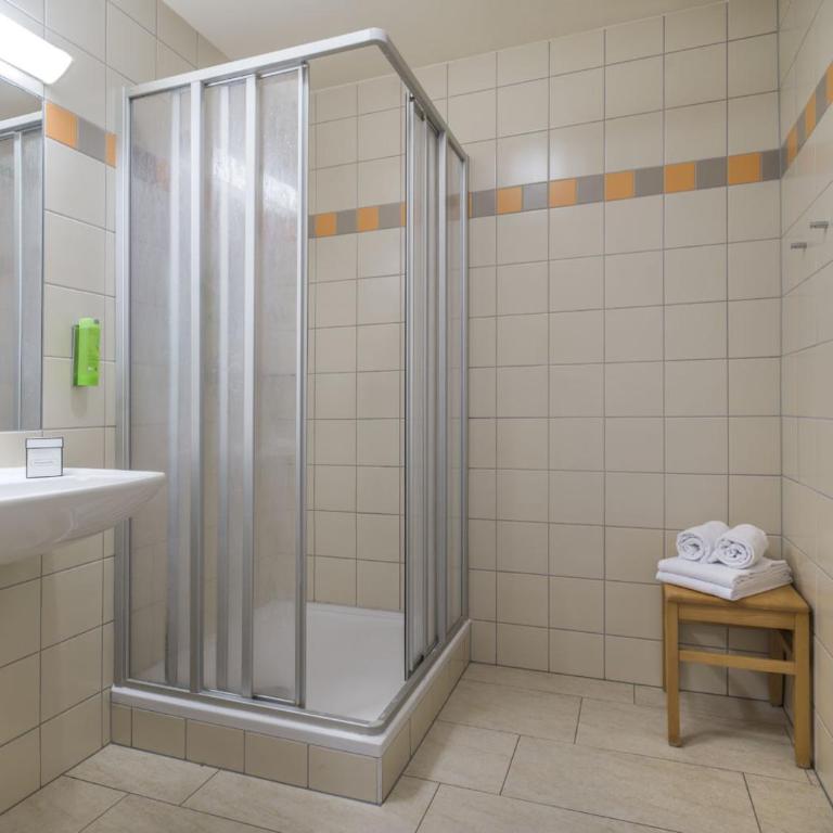 JUFA Hotel Schladming - Vierbettzimmer - 2