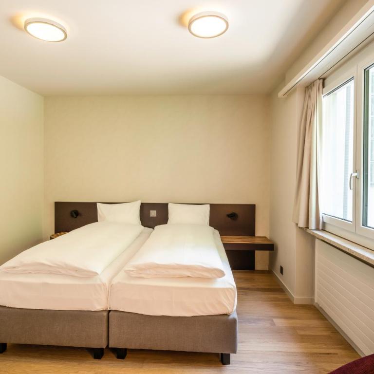 Hotel Seeburg - Doppelzimmer mit Waldblick - 5