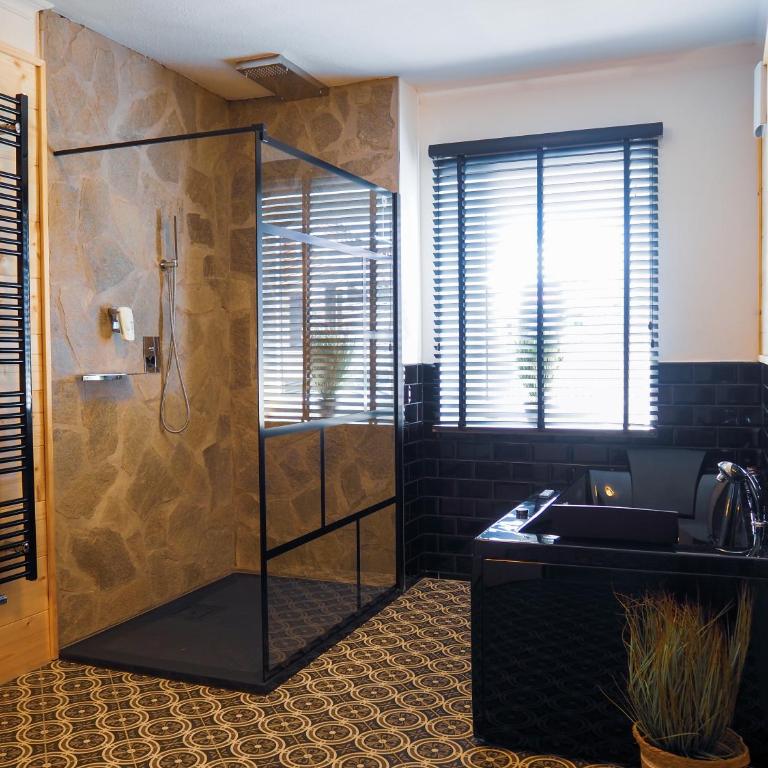 Design Hotel ALPENLIEBE - - - - Boutique-Flair - - - - - Suite mit 2 Schlafzimmern - 13