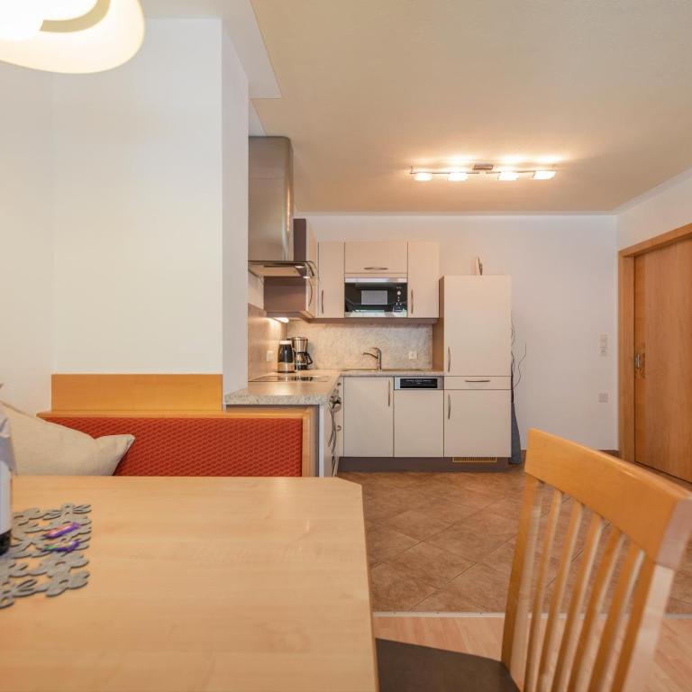Apartments Nadine - Apartment mit 1 Schlafzimmer und Terrasse - 2