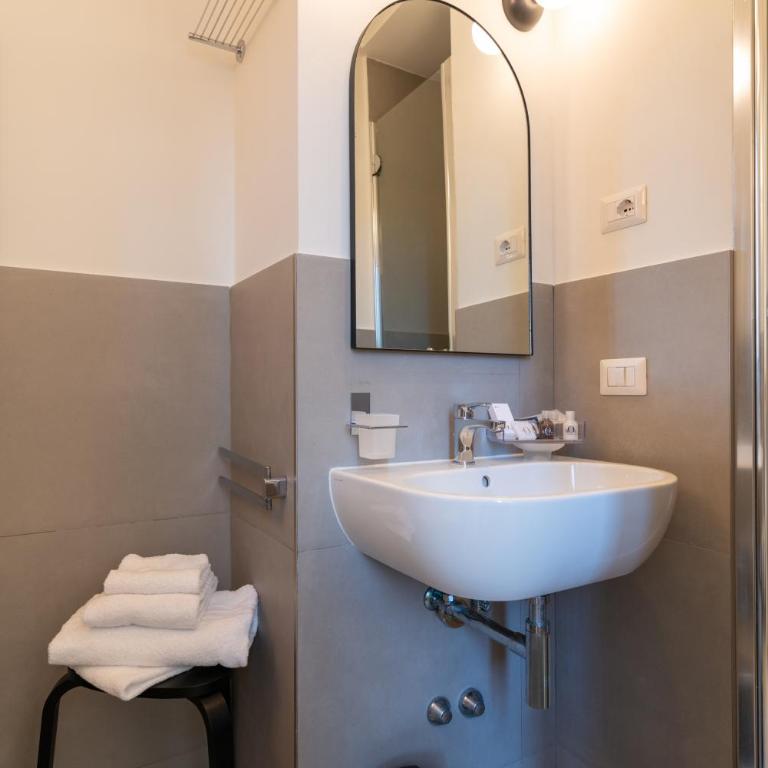 Relais Virgilio - Double Room with Private Bathroom - 14