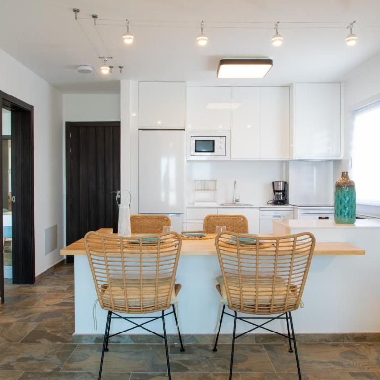 Villa Arosa - Vacation Home - 42