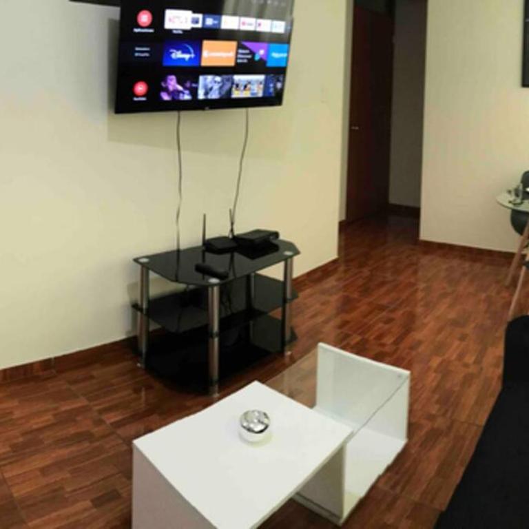 200. Hermoso Departamento con Servicios Incluidos en Chorrillos - One-Bedroom Apartment - 2