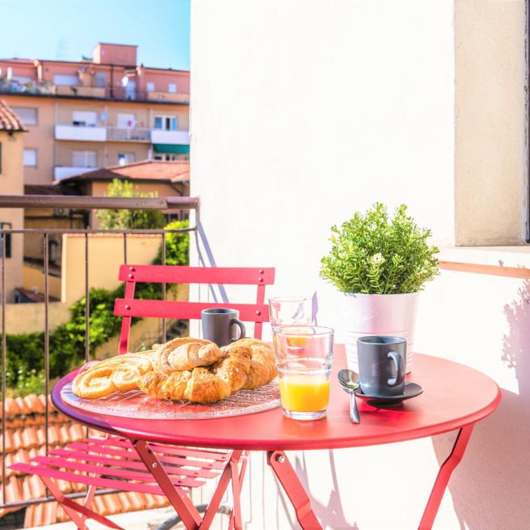 Hostly - ColorHome Pisa Midtown - Unique 3 Rooms with 3 Private Bathrooms - Appartamento con 3 Camere da Letto - 36