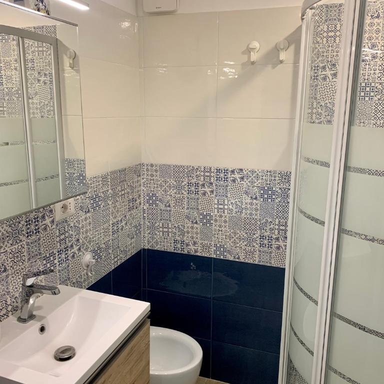 La casetta ai Gradoni di Chiaia - One-Bedroom Apartment - 17