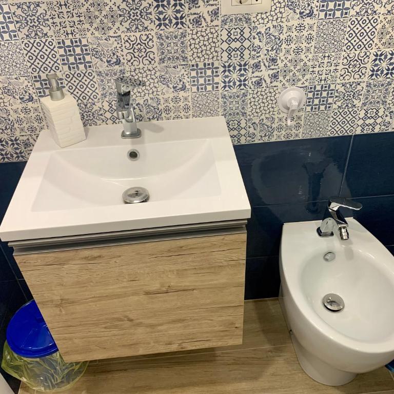 La casetta ai Gradoni di Chiaia - One-Bedroom Apartment - 20