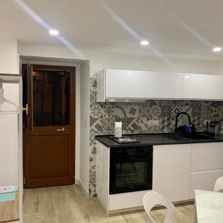 La casetta ai Gradoni di Chiaia - One-Bedroom Apartment - 13