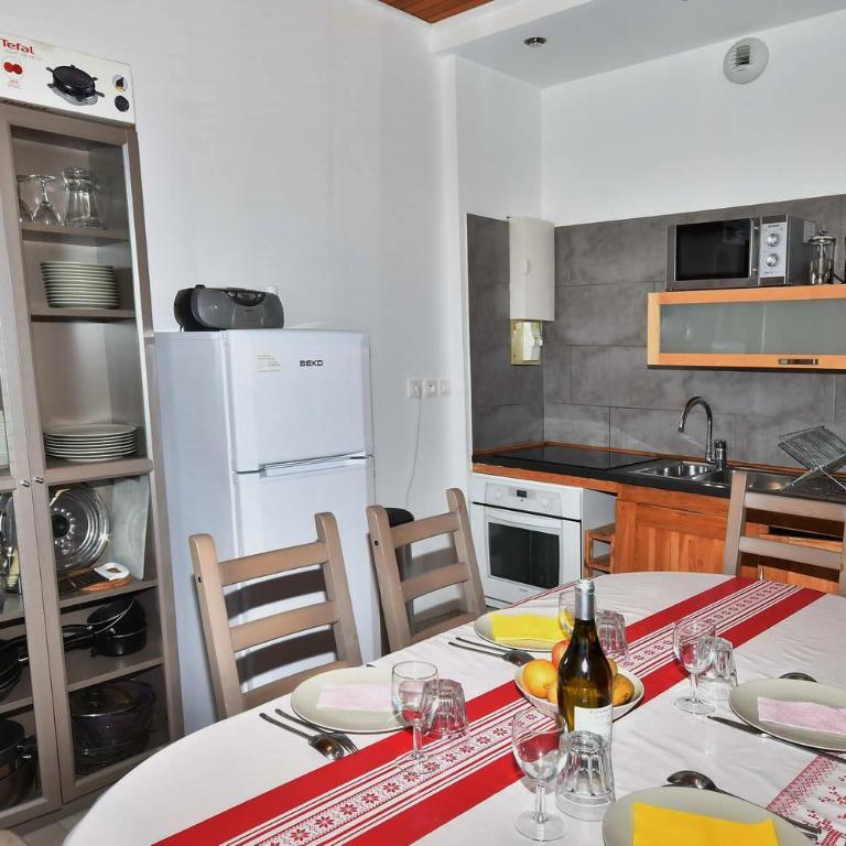Appartements Le Soleil - Appartement avec Vue sur la Montagne - 5