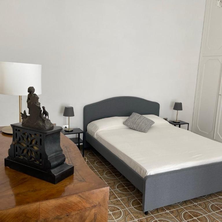 Rooms in San Domenico Maggiore 3 - Camera Matrimoniale con Bagno Privato - 2
