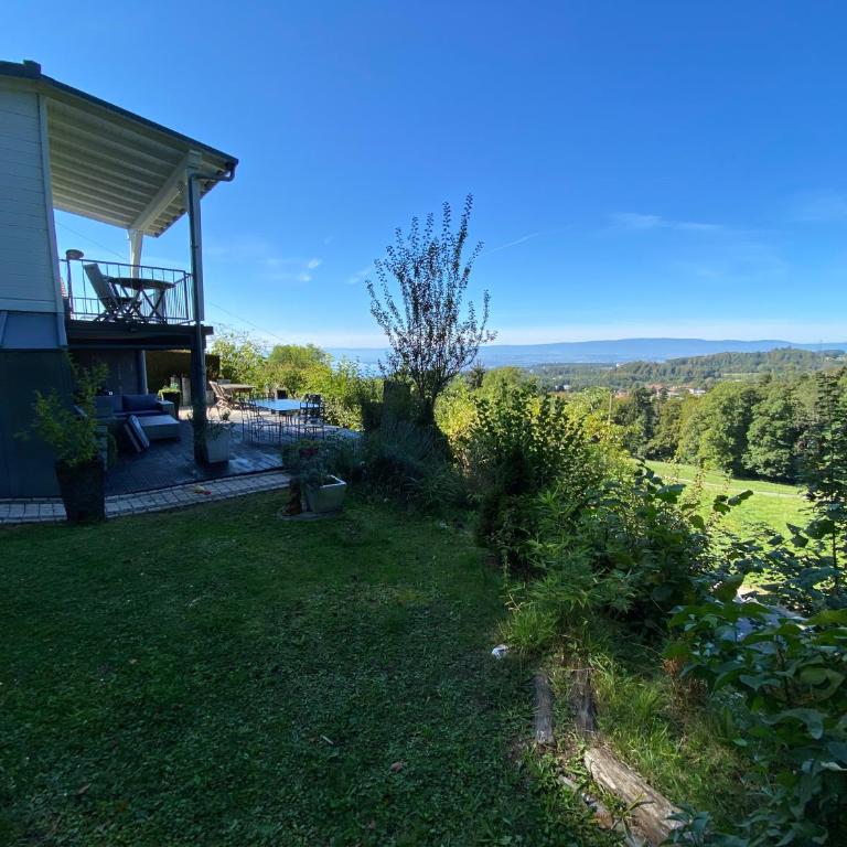 Petite maison à l'orée des bois vue sur le lac calme et zénitude - Haus mit 1 Schlafzimmer - 6