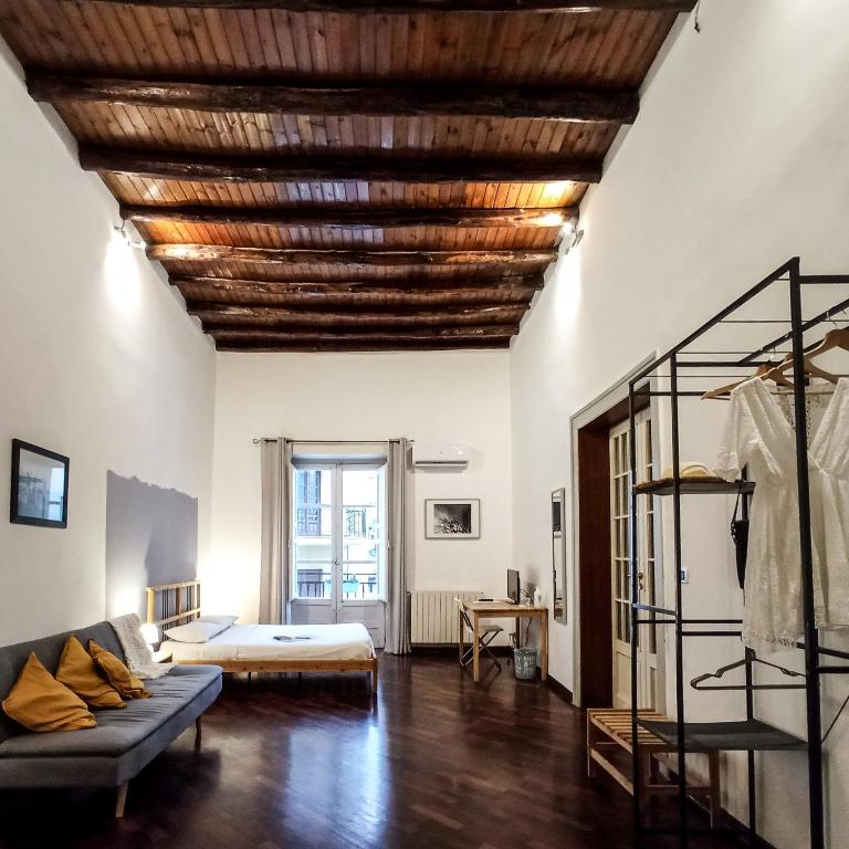 B&B Bandiera 77 - Quadruple Room with Balcony - 1