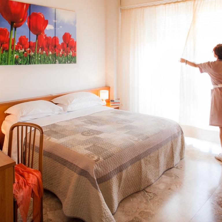 Hotel Virginia - Habitación Doble con balcón - 1 o 2 camas - 3