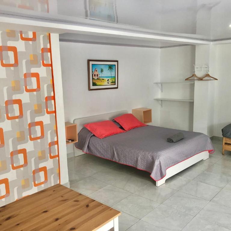Alojamientos Neca - Habitación Cuádruple Prémium - 1