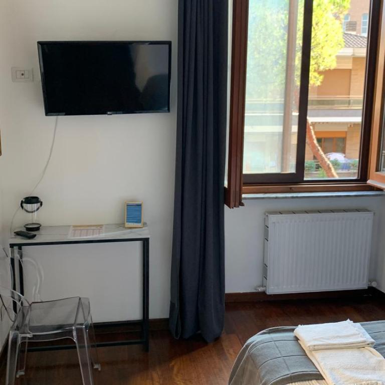 EMI's Guest House - Double Room - 2