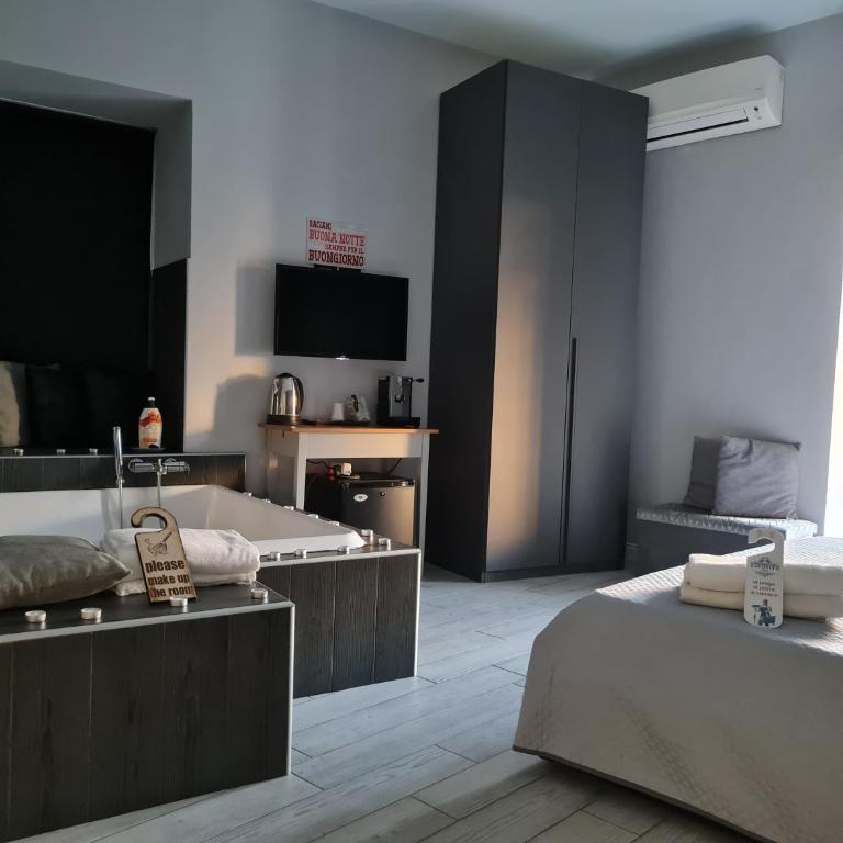 ESPOSITO PLAZA- ROOMS & SUITE - Junior Suite con Piscina Privata - 4