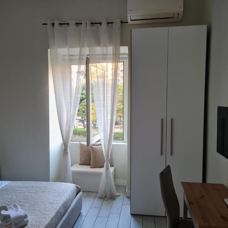 ESPOSITO PLAZA- ROOMS & SUITE - Camera Matrimoniale - 2