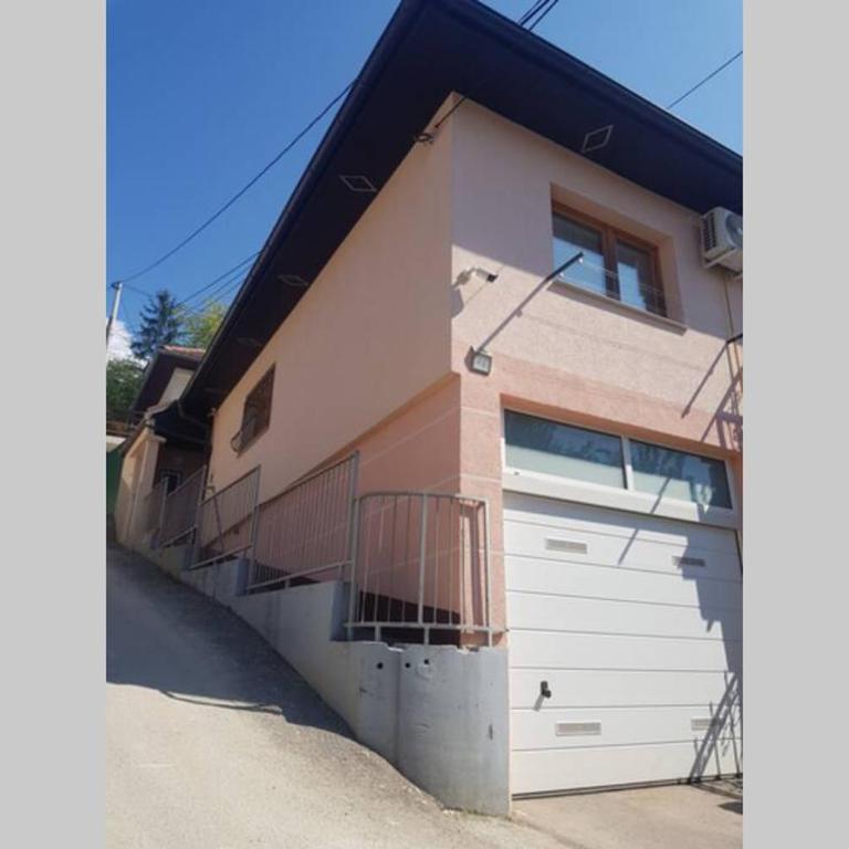 Apartman sa garažom i internetom - One-Bedroom Apartment - 22