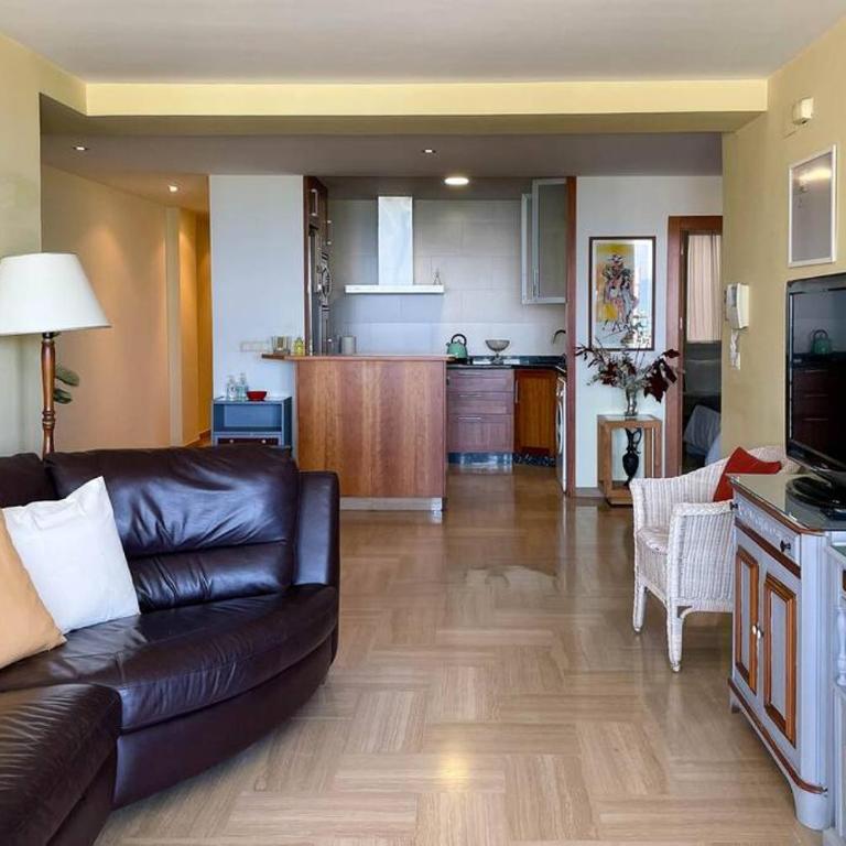 Vistas de ensueño a 1 min andando del Postiguet - Three-Bedroom Apartment - 2