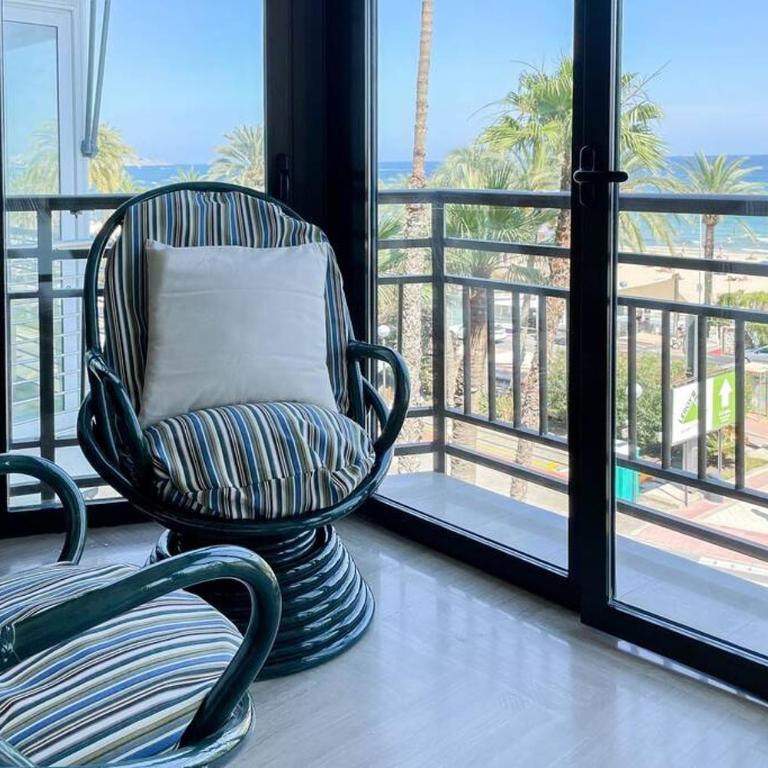 Vistas de ensueño a 1 min andando del Postiguet - Three-Bedroom Apartment - 17