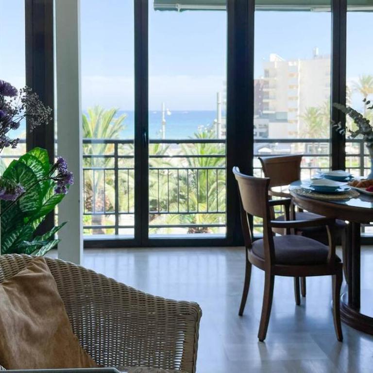 Vistas de ensueño a 1 min andando del Postiguet - Three-Bedroom Apartment - 23