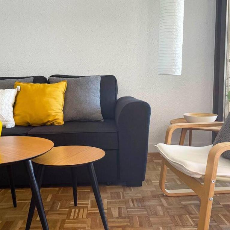 Apartamento con personalidad a 600 m de la playa. - Apartamento - 12